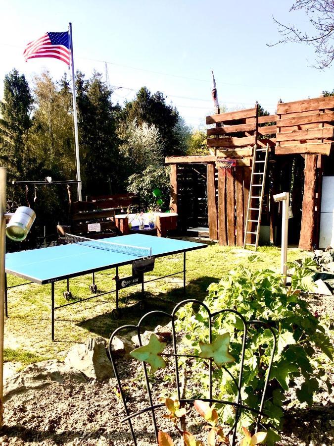 Frankes Lodge Apartment Mit Garten Und Pool, 6 Einzelbetten, Parkplatz Essen Exterior photo